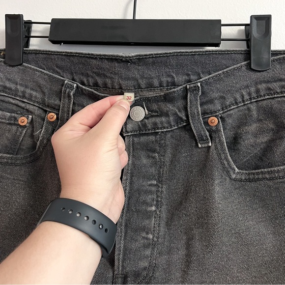 Levi’s Shorts - Picture 5 of 7